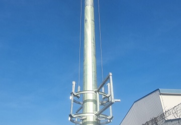 THI CÔNG LẮP DỰNG TRỤ ĐÈN CHIẾU SÁNG NÂNG HẠ CAO 30M - SÂN BAY QUỐC TẾ TÂN SƠN NHẤT